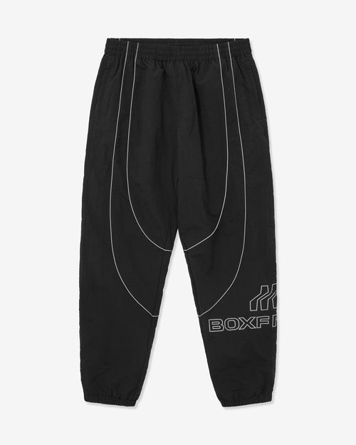 Schwarze Hose mit weißen Linien und „BOXXER“-Branding auf weißem Hintergrund