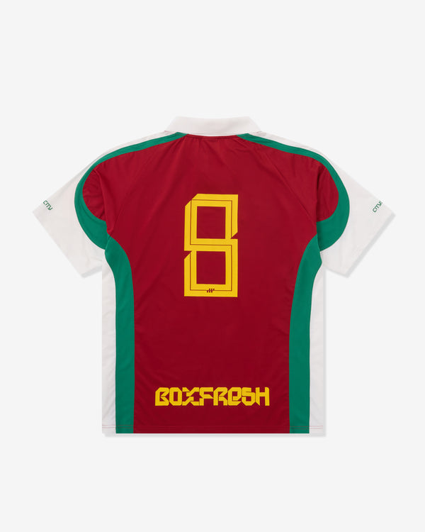Rotes Sporttrikot mit Nummer 8 und „Boxfresh“-Branding auf weißem Hintergrund