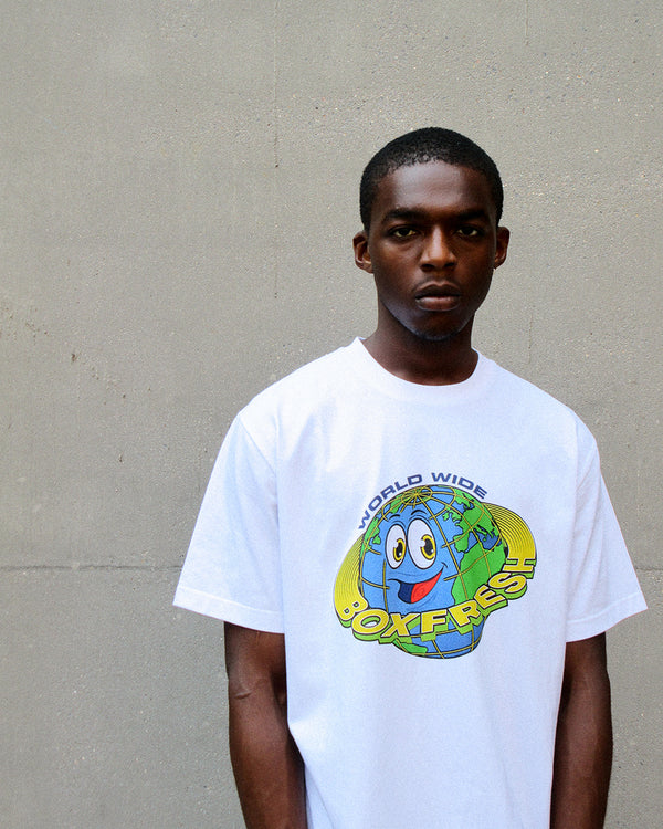 GLOBE T-SHIRT